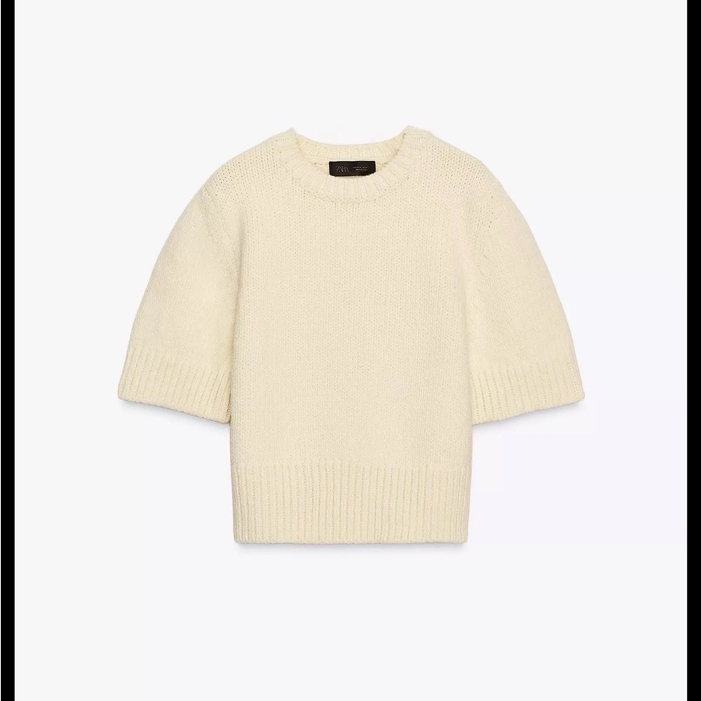 Zara Cream Sweater Nee Size Medium